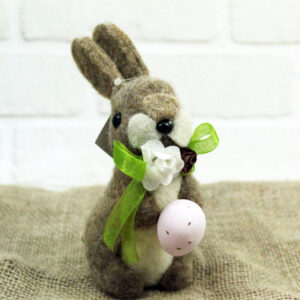 wielkanocny zając z jajkiem 16 x 12 x 7 cm